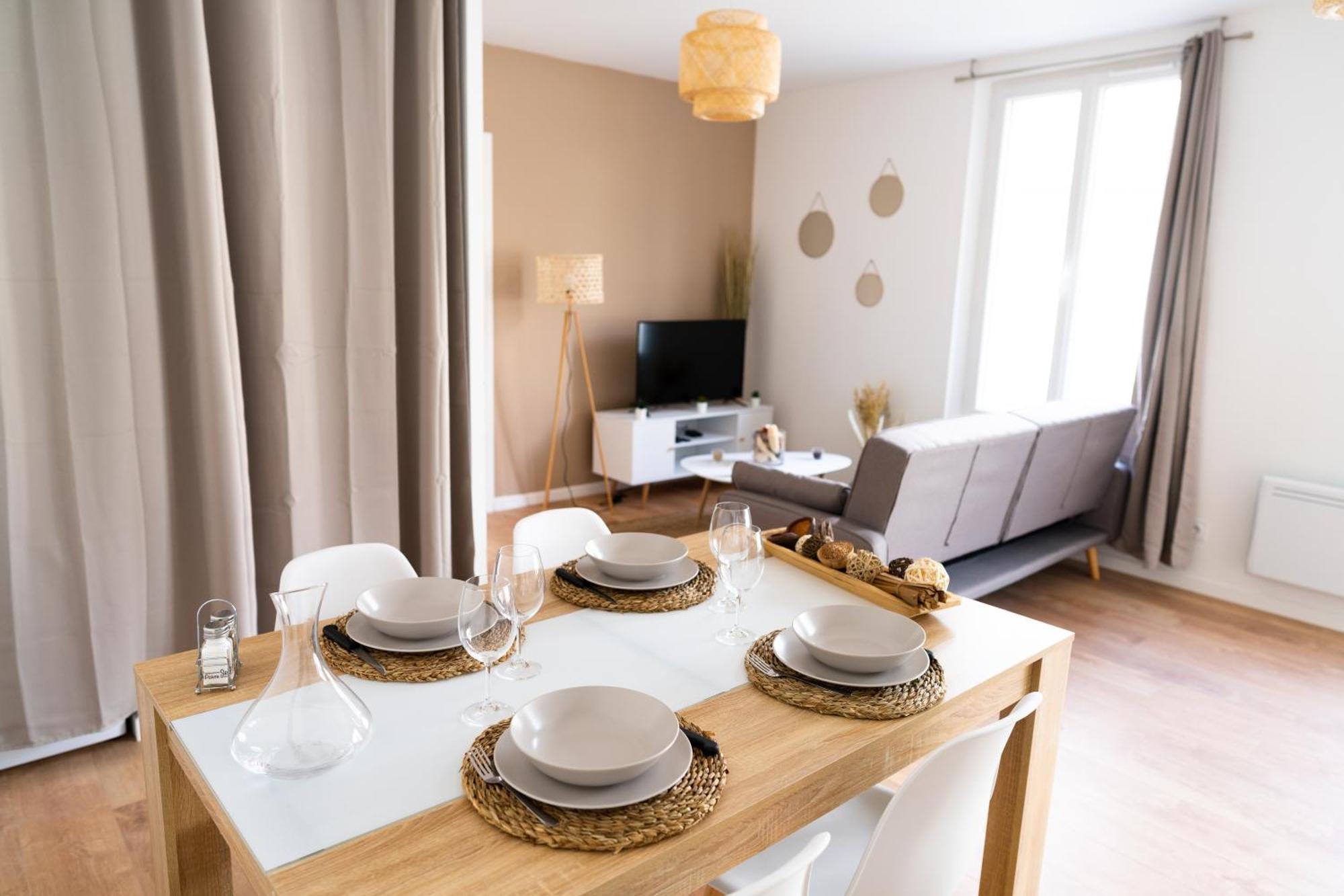 Spacieux Appartement Avec Parking Prive A Saumur Dış mekan fotoğraf